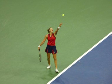 Sabalenka, 2021 USTA Açık Tenis Şampiyonası 'nda Krejcikova' yı Bayanlar Grand Slam Yarışması 'na taşıdı: 7 Eylül 2021, Flushing, Queens, NY, ABD. Belaruslu Aryna Sabalenka ikinci Grand Slam 'ini kazandı.