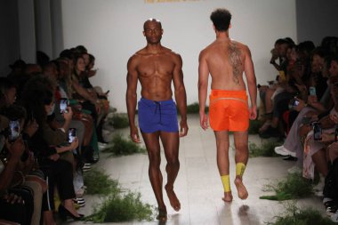 NYFW: Bizim Atletizm Tarafımız SS 2022 Koleksiyonu. 9 Eylül 2021, New York, ABD: COVID-19 kısıtlamaları nedeniyle bir yıldan fazla çevrimiçi yayın yaptıktan sonra, New York Moda Haftası resmi geçit törenlerine ve sunumlara geri dönüyor