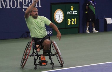 US Open Tennis 2021: WC Mens Singles çeyrek finali. 9 Eylül 2021, Queens, New York, ABD: WC (Tekli Sandalye) Hollanda 'dan Tom Egberink ile İngiltere' den Gordon Reid arasında Louis Armstrong 'da oynanan çeyrek final 