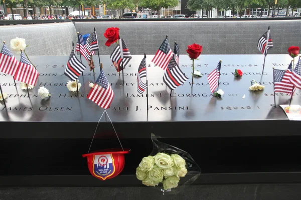 Families Deceased Pay Tribute Ground Zero Memorial September 2021 New — Stock Photo, Image