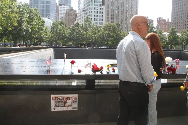 Families Deceased Pay Tribute Ground Zero Memorial September 2021 New — Stock Photo, Image