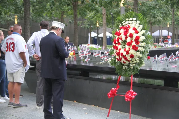 Famílias Falecidos Pagam Tributo Ground Zero Memorial Setembro 2021 Nova — Fotografia de Stock