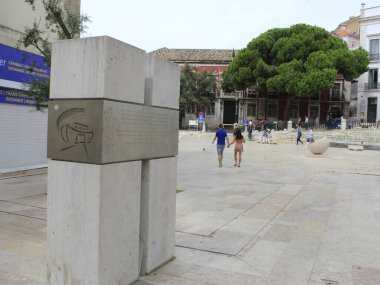 (Lizbon 'da hareket eden insanlar. 12 Eylül 2021, Lizbon, Portekiz: Koronavirüs salgınının ortasında Lizbon 'un merkezinde ve şehrin panoramik manzaralarının bir kısmı.  