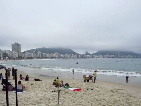 Int Väder Badare Copacabana Beach Rio Janeiro September 2021 Rio — Stockfoto