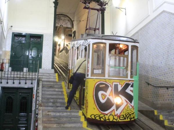 Setembro 2021 Lisboa Portugal Movimento Pessoas Elevador Bica Que Está — Fotografia de Stock