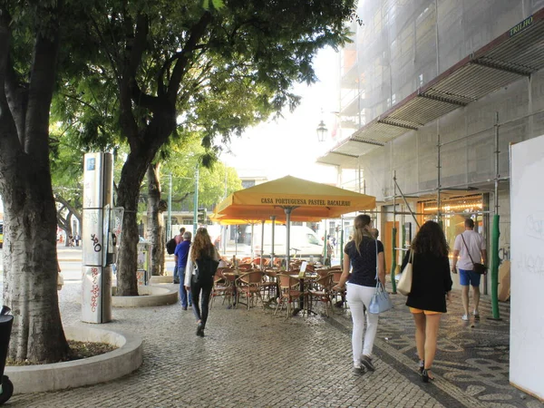 September 2021 Lissabon Portugal Människors Rörlighet Bica Hissen Som Ligger — Stockfoto