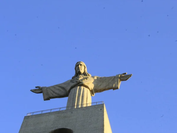 리스본에 크리스토 기념비 2021 포르투갈 리스본 움직임 리스본의 엽서중 리스토 — 스톡 사진