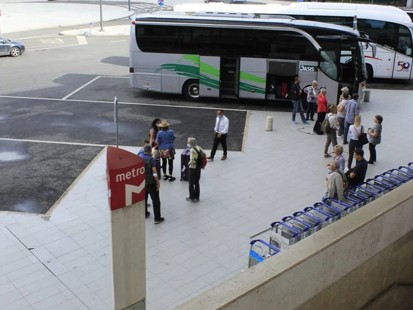 Aeropuerto Internacional Lisboa Septiembre 2021 Lisboa Portugal Movimiento Pasajeros Aeropuerto — Foto de Stock