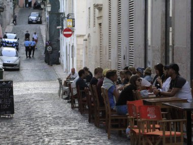 20 Eylül 2021, Lizbon, Portekiz: Avrupa yazının ortasında, Lizbon 'da Alto e Baixa-Chiado Mahallesi' nde insan dolaşımı. 