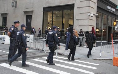 New York 'taki Barclay Otel' de BM Genel Kurulu 'nun 76. Oturumunda Başkan Biden için sıkı güvenlik önlemleri alındı. 21 Eylül 2021, New York, ABD: ABD Başkanı Joe Biden 'ın Barclays Hotel' de kaldığı süre boyunca çok sıkı güvenlik önlemleri var