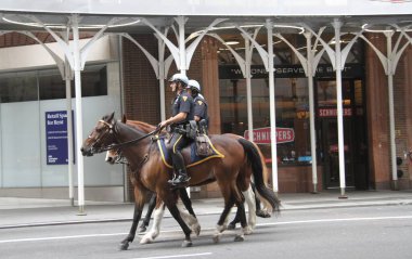 New York 'taki BM Genel Kurulu 76. Oturumunda Genel Hareket. 23 Eylül 2021, New York, ABD: BM 'nin 76. Oturumu sırasında basın alanında bile üst düzey devlet adamlarının ve insanların çok az hareketi var 