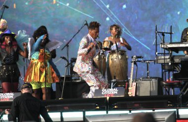 Jon Batiste, New York 'ta Global Citizen Live' da sahne alıyor. 25 Eylül 2021, New York, ABD: Jon Batiste New York 'taki Central Park çimlerinde The Global Citizen Live' da sahne aldı. Etkinliğe girebilmek için, herkes için aşı kanıtına ihtiyaç vardır.