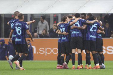 Milan (İtalya), 10 / 04 / 2025 - Football / Italian Championship / Inter Milan vs Cremonese - Inter Milan 'lı Federico Dimarco gol attı ve Inter Milan ile Cremonese arasındaki maçtaki golünü kutladı. (Edson de souza 2nci bölüm))