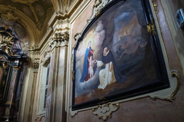 Milan (İtalya), 8 Ekim 2025 - San Simpliciano Bazilikası Sant 'Ambrogio' nun Milan 'ı dört kilisenin inşaatı yoluyla gerçek bir Hıristiyanlık merkezi haline getirme iddialı projesine doğumu borçludur. (Edson de souza 2nci bölüm))           