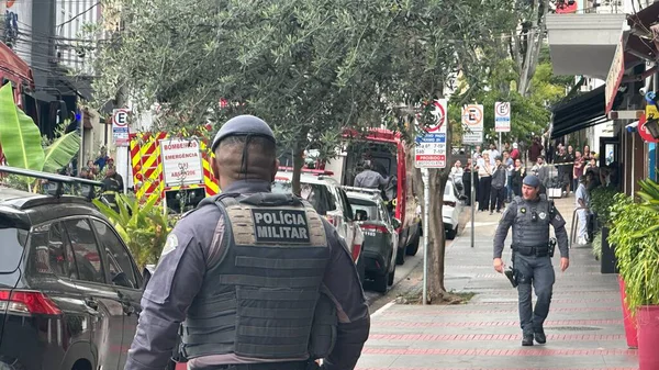 Sao Paulo (SP), 10 / 08 / 2025 down / restaurant / Jamile / SP asma katı Treze de Maio Street 'te ve 600 numarada kapatıldı. (oslaim brito\ the new 2color)  