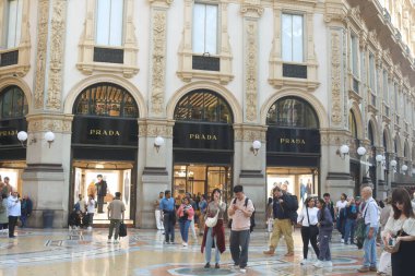 Milan (Italy), 10/09/2025- business/movement of people/center of Milan- large movement of people in the center of Milan on the afternoon of Thursday, October 9, 2025. (Edson De Souza/Thenews2)        