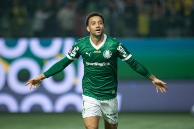 Sao Paulo (SP), 10/11/2025 - Brasileirao/Palmeiras vs Juventude - Felipe Anderson celebrates his goal in the match between Palmeiras and Juventude, for the 12th round of the Brazilian Football Championship, on Saturday night, October 11, 2025