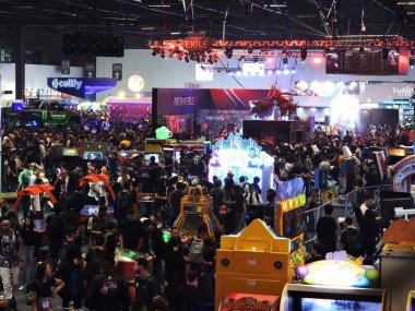Sao Paulo (SP), October 11, 2025 - Technology/Games/BGS - Crowd movement on the third day of the Brazil Game Show in the Anhembi district. Thousands of players line up to test games from Nintendo, Sega, PlayStation, Konami (leandro chemalle/thenews2)