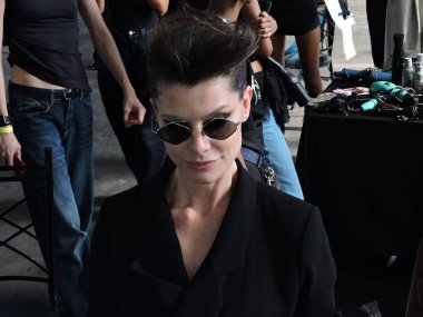 Sao Paulo (SP), 10/14/2025 - fashion/shows/SPFW/social/beauty - actress Alinne Moraes participates in the Forca Studio show on the second day of Sao Paulo Fashion Week, which took place at Campo de Marte.  (leandro chemalle/thenews2)