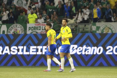 Sao Paulo (SP), 10/15/2025 - Brasileirao/Palmeiras vs Red Bull Bragantino  Felipe Anderson of Palmeiras scores and celebrates his goal in the match between Palmeiras and Red Bull Bragantino (Leco Viana/Thenews2)