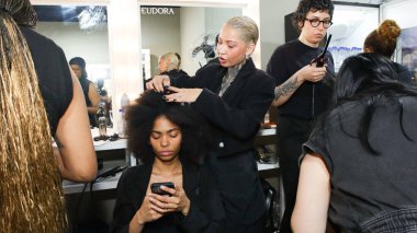 Sao Paulo (SP), 10/15/2025 - Beauty/Social/Lilly Sarti  Social and backstage at the Lilly Sarti show at Sao Paulo Fashion Week - SPFW N60, at the Iguatemi Theater, at the Iguatemi Shopping Mall in Sao Paulo  (milene cardoso/thenews2)