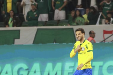 Sao Paulo (SP), 10/15/2025 - Brasileirao/Palmeiras vs Red Bull Bragantino  Felipe Anderson of Palmeiras scores and celebrates his goal in the match between Palmeiras and Red Bull Bragantino (Leco Viana/Thenews2)