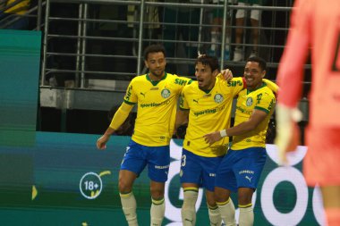 Sao Paulo (SP), 10/15/2025 - Brasileirao/Palmeiras vs Red Bull Bragantino  Vitor Roque of Palmeiras scores and celebrates his goal in the match between Palmeiras and Red Bull Bragantino, for the 28th round (Leco Viana/Thenews2)