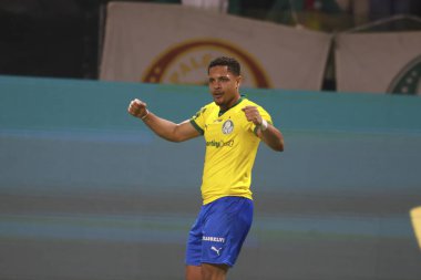 Sao Paulo (SP), 10/15/2025 - Brasileirao/Palmeiras vs Red Bull Bragantino  Vitor Roque of Palmeiras scores and celebrates his goal in the match between Palmeiras and Red Bull Bragantino, for the 28th round (Leco Viana/Thenews2)