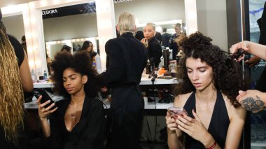 Sao Paulo (SP), 10/15/2025 - Beauty/Social/Lilly Sarti  Social and backstage at the Lilly Sarti show at Sao Paulo Fashion Week - SPFW N60, at the Iguatemi Theater, at the Iguatemi Shopping Mall in Sao Paulo  (milene cardoso/thenews2)