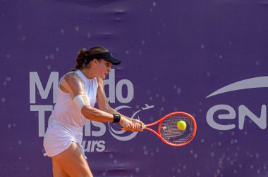 Rio de Janeiro (rj), 10 / 17 / 2025 - oyuncu Tara Wurth Rio de Janeiro 'daki Techset akademisinde düzenlenen Rio de Janeiro çeyrek finalleri için geçerli bir maçta ters vuruş yaptı. (Gabby costa\ the newws2)