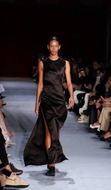 Sao Paulo (SP) - 10 / 18 / 2025 - Alexandre Herchcovitch moda gösterisi Sao Paulo Moda Haftası - SPFW N60, Sao Paulo Belediye Tiyatrosu 'nun prova odasında, 18 Ekim 2025. (Milene Cardoso / Newws2)            