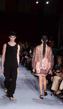 Sao Paulo (SP) - 10 / 18 / 2025 - Alexandre Herchcovitch moda gösterisi Sao Paulo Moda Haftası - SPFW N60, Sao Paulo Belediye Tiyatrosu 'nun prova odasında, 18 Ekim 2025. (Milene Cardoso / Newws2)            