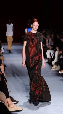 Sao Paulo (SP) - 10 / 18 / 2025 - Alexandre Herchcovitch moda gösterisi Sao Paulo Moda Haftası - SPFW N60, Sao Paulo Belediye Tiyatrosu 'nun prova odasında, 18 Ekim 2025. (Milene Cardoso / Newws2)            