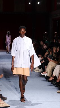 Sao Paulo (SP) - 10 / 18 / 2025 - Alexandre Herchcovitch moda gösterisi Sao Paulo Moda Haftası - SPFW N60, Sao Paulo Belediye Tiyatrosu 'nun prova odasında, 18 Ekim 2025. (Milene Cardoso / Newws2)            