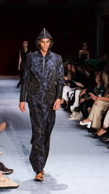 Sao Paulo (SP) - 10 / 18 / 2025 - Alexandre Herchcovitch moda gösterisi Sao Paulo Moda Haftası - SPFW N60, Sao Paulo Belediye Tiyatrosu 'nun prova odasında, 18 Ekim 2025. (Milene Cardoso / Newws2)            