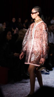 Sao Paulo (SP) - 10 / 18 / 2025 - Alexandre Herchcovitch moda gösterisi Sao Paulo Moda Haftası - SPFW N60, Sao Paulo Belediye Tiyatrosu 'nun prova odasında, 18 Ekim 2025. (Milene Cardoso / Newws2)            