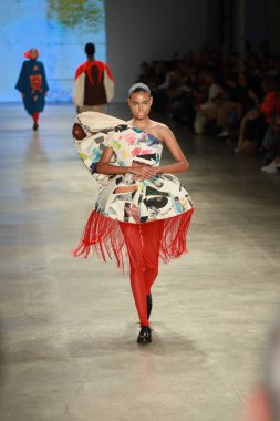 Sao Paulo (SP), 10 / 18 / 2025 - Sao Paulo Moda Haftası 'nda moda / cria costura Cria costura moda gösterisi - SPFW N60, Pacubra, Sao Paulo' daki Ibirapuera Park, bu Cumartesi, 18 Ekim 2025. (Fabricio Bomjardim / The Newws2)