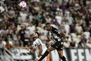 fortaleza (ce), 10 / 19 / 2025 football / ceara vs botafogo - oyuncular Marlon ve Chris Ramos arasında oynanan Céara (ce) ve Botafogo (rj) arasındaki maç sırasında, 2025 Brezilya şampiyonluk serisinin 29. turu için geçerlidir. (Ic moreira\ yeni2)