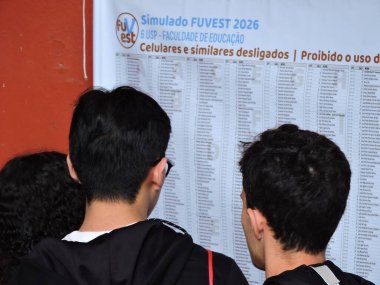 Sao Paulo (SP), 10 / 18 / 2025 - 1000 civarında öğrenci Butanta kampüsü ve diğer USP birimlerindeki USP Eğitim Fakültesi 'nde 90 soruyla Fuest 2026 deneme sınavına girdi. (Leandro Chemalle\ Yeni 2))     