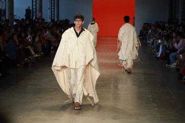 Sao Paulo (sp), 10 / 19 / 2025 - moda / spfw / David Lee Lee defilesi Sao Paulo moda haftasında - spfw n60, Pacubra, ibirapuera parkında, Sao Paulo, bu pazar, Ekim 19, 2025. (Fabricio Bomjardim / The Newws2) 