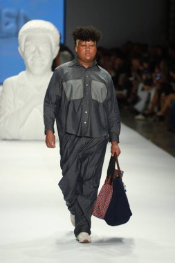 Sao Paulo (SP), 10 / 19 / 2025 - Sao Paulo Moda Haftası 'nda Moda / SPFW / LED defilesi - SPFW N60, Sao Paulo' daki Pacubra 'da, bu Pazar, 19 Ekim 2025. (Fabricio Bomjardim / The Newws2) 