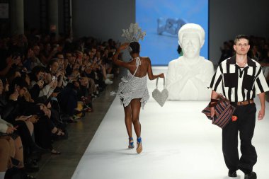 Sao Paulo (SP), 10 / 19 / 2025 - Sao Paulo Moda Haftası 'nda Moda / SPFW / LED defilesi - SPFW N60, Sao Paulo' daki Pacubra 'da, bu Pazar, 19 Ekim 2025. (Fabricio Bomjardim / The Newws2)  