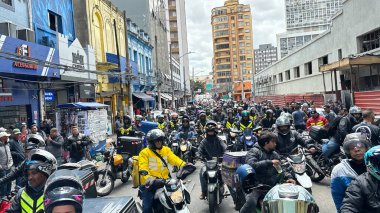 Sao Paulo (SP), 10 / 20 / 2025 - gösteri / güvenlik / motosiklet kuryesi / SP - Motosiklet kuryeleri Sao Paulo şehir merkezinde 20 Ekim 2025 'teki sürekli soygunlar nedeniyle güvenlik talebiyle bir gösteri için toplandılar. (oslaim brito / the newws2)