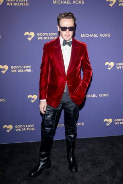 (2025 Tanrı 'nın Aşkı Altın Kalp Ödülü. 20 Ekim 2025, New York, New York, ABD: Erich Bergen 20 Ekim 2025 'te Aziz John Katedrali' nde Tanrı 'nın Aşkı 2025 Altın Kalp Ödüllerine katıldı (m10 / Thenews2) 