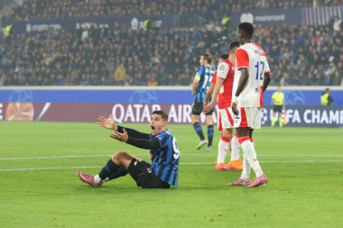 Bergamo (İtalya), 10 / 22 / 2025 - atalanta ve Slavia praha arasındaki maçta, şampiyonlar liginin üçüncü turu için geçerli olan Nikola Krstovi ve youssoupha mbodji. (Edson de souza 2nci bölüm))