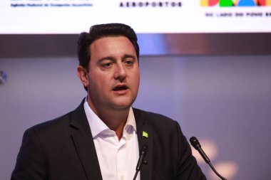 Sao Paulo (sp), 10 / 22 / 2025 - Parana valisi Ratinho junior, b3 genel merkezinde paranagua Pr limanına erişim kanalı için yapılan açık artırmalara katılıyor (leco viana / theenews2)