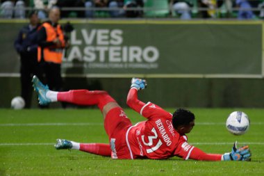 Tondela (pt) 10 / 26 / 2025 - Tondela x sporları arasındaki maçta Tondela 'nın kalecisi, liga Portekiz' in dokuzuncu raundu için geçerli, Joao Cardoso Stadyumu 'nda (Alexandre gomes / thenews2)