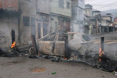 Rio de Janeiro (RJ), 10 / 28 / 25 - Penha ve Alemao komplekslerindeki 2 bin 500 polis memurunun desteğiyle bu Salı günü, 28 Ekim 2025 tarihinde, kaçakçılık ve araç hırsızlığıyla mücadele edildi. (Jos Lucena / Newws2)