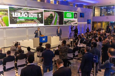 Sao Paulo (SP), Brezilya 10 / 30 / 2025 - Parana Valisi, Ratinho Junior ve Brezilya Ulaştırma Bakanı Renan Filho, Parana (PR) entegre otoyollarının açık artırmasına katıldılar (marcelo estevao / thenews2)