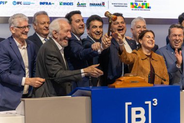 Sao Paulo (SP), Brezilya 10 / 30 / 2025 - Parana Valisi, Ratinho Junior ve Brezilya Ulaştırma Bakanı Renan Filho, Parana (PR) entegre otoyollarının açık artırmasına katıldılar (marcelo estevao / thenews2)